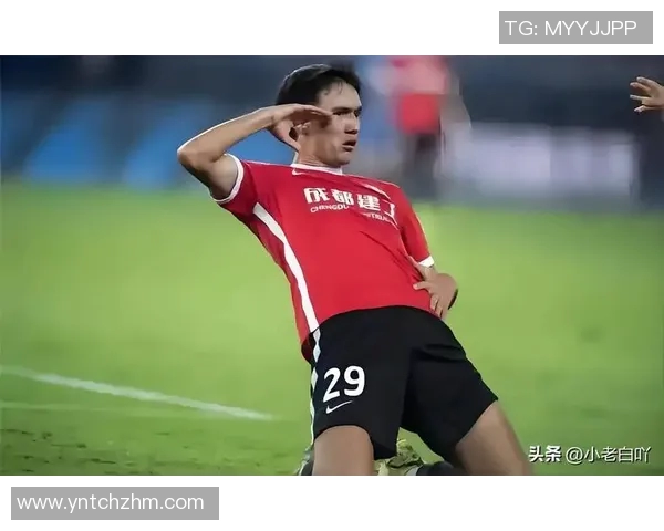 2020年足球明星球员回顾与分析展现他们的辉煌成就与未来潜力 2020年足球明星球员回顾与分析展现他们的辉煌成就与未来潜力