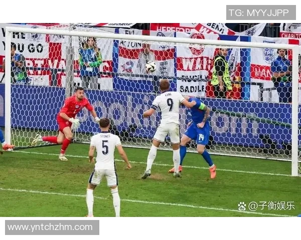 各位足球明星的战靴背后故事与技术揭秘,助力他们在绿茵场上的辉煌表现 各位足球明星的战靴背后故事与技术揭秘,助力他们在绿茵场上的辉煌表现