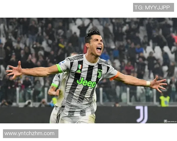 提升球场表现的秘密武器足球专用衣的选择与搭配指南